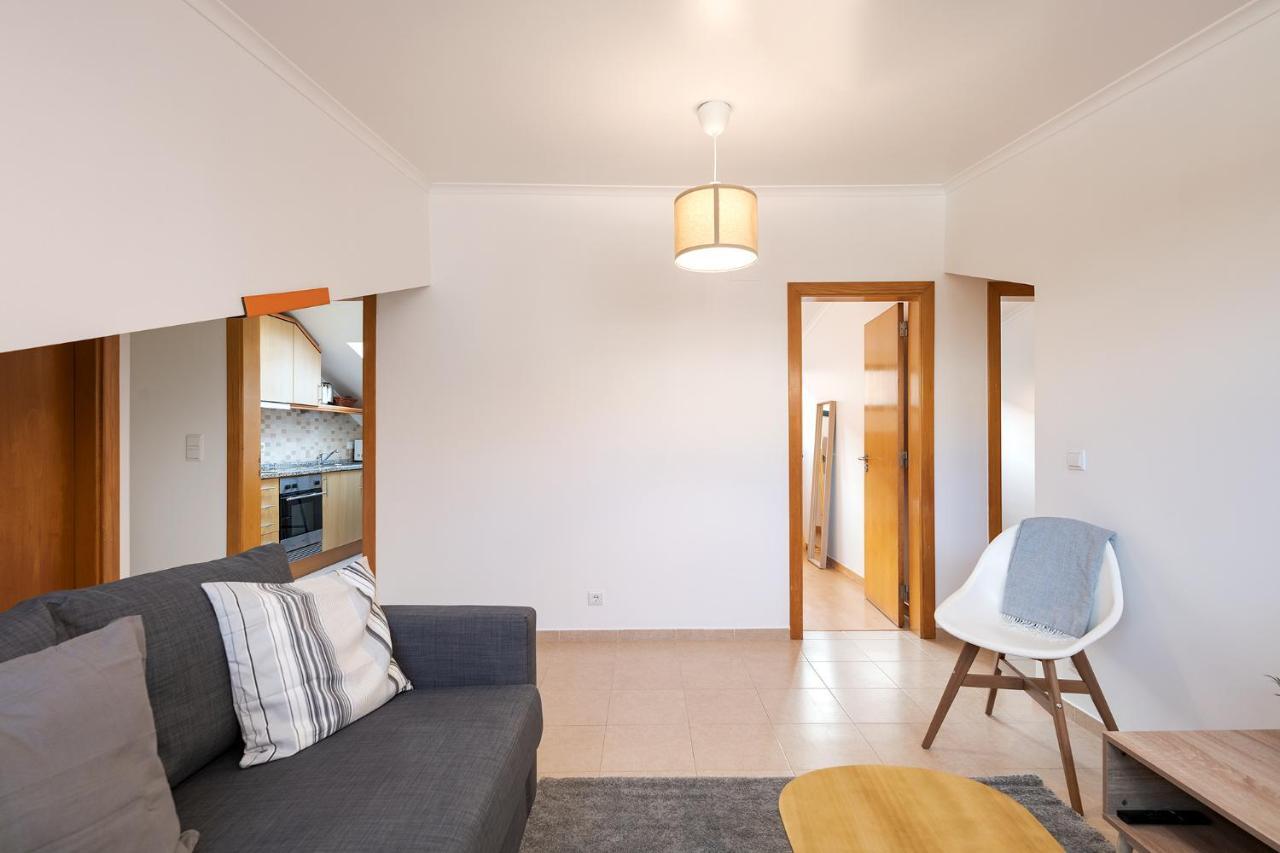 Central Gem IV - Lisbon Trendy Santos District With Dedicated Workspace Exterior photo